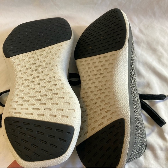 AllBirds tree dasher shoes - Picture 3 of 6